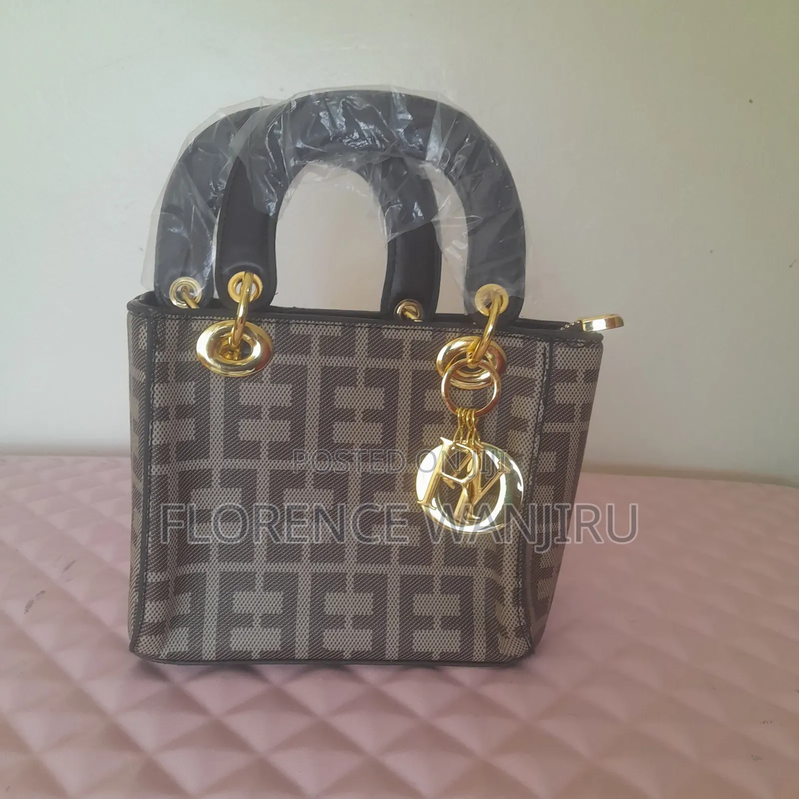 Classie And Comfy Handbags Offering Womens Satisfaction And Elegance