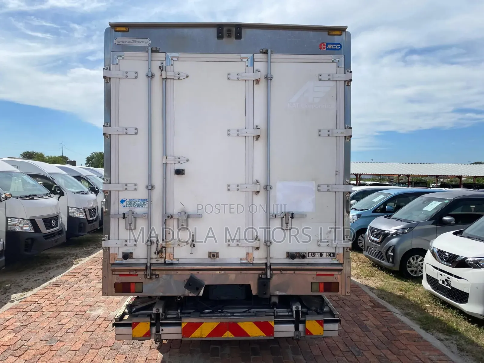 Hino Dutro Freezer Body