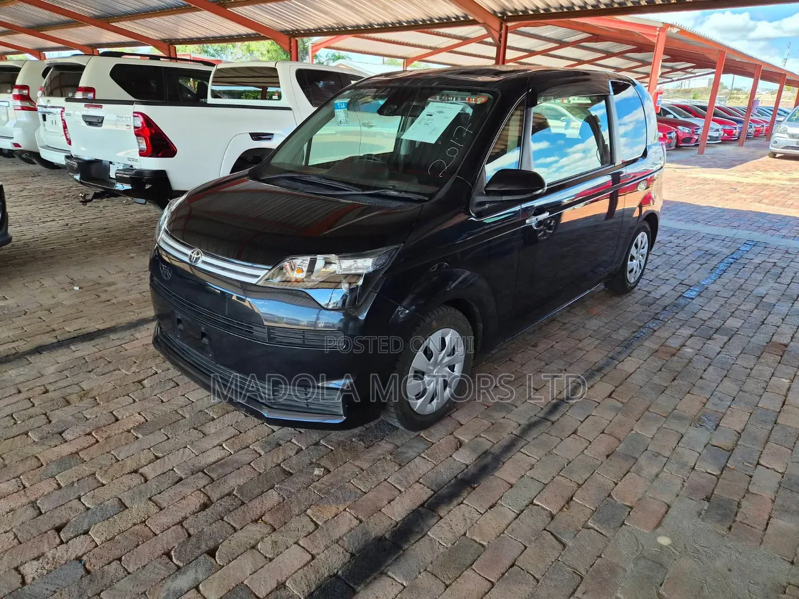 Toyota Spade 1.5 4WD 2018 Black