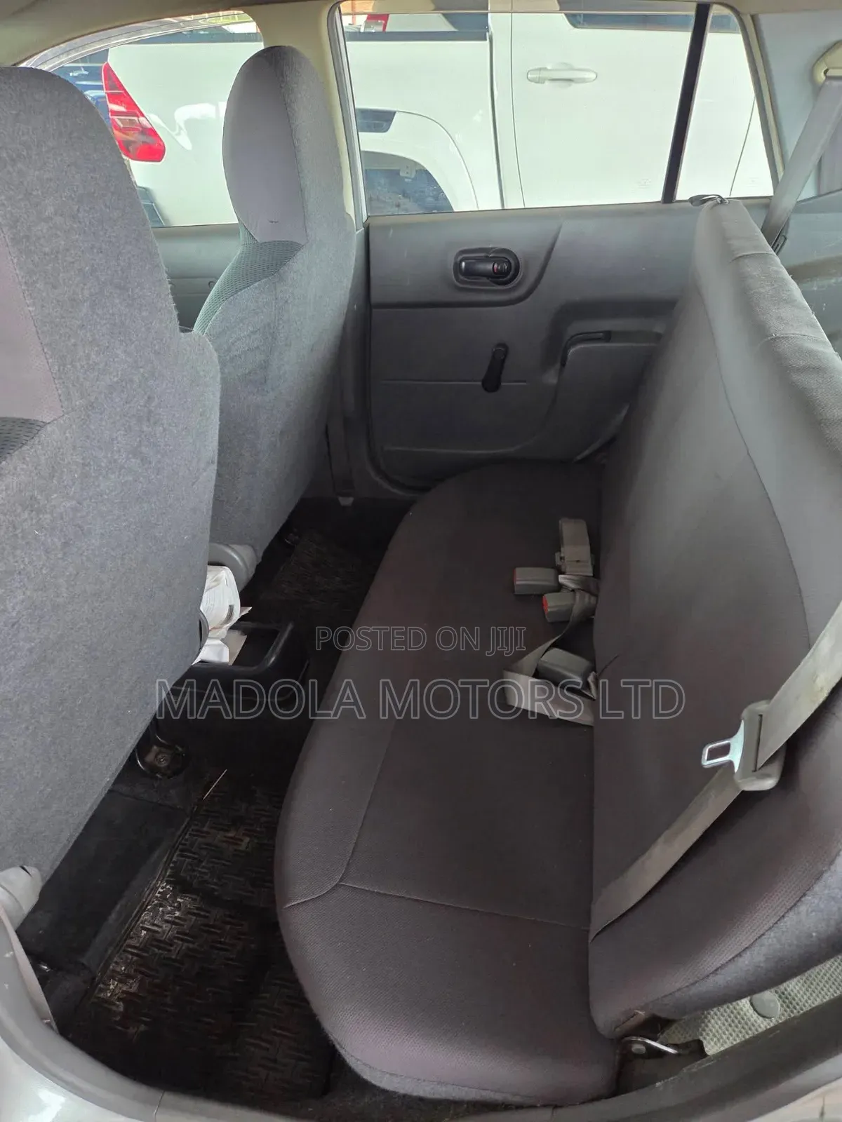 Nissan Advan 2018 Silver