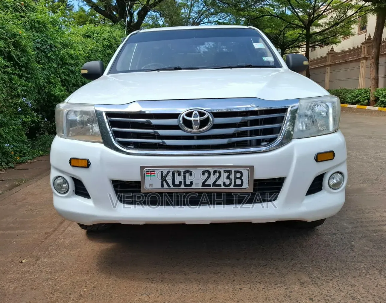 Toyota Hilux 2014 White