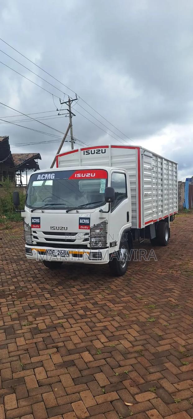 Isuzu NQR Lorry