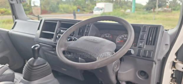 Isuzu NQR Lorry - thumbnail 7