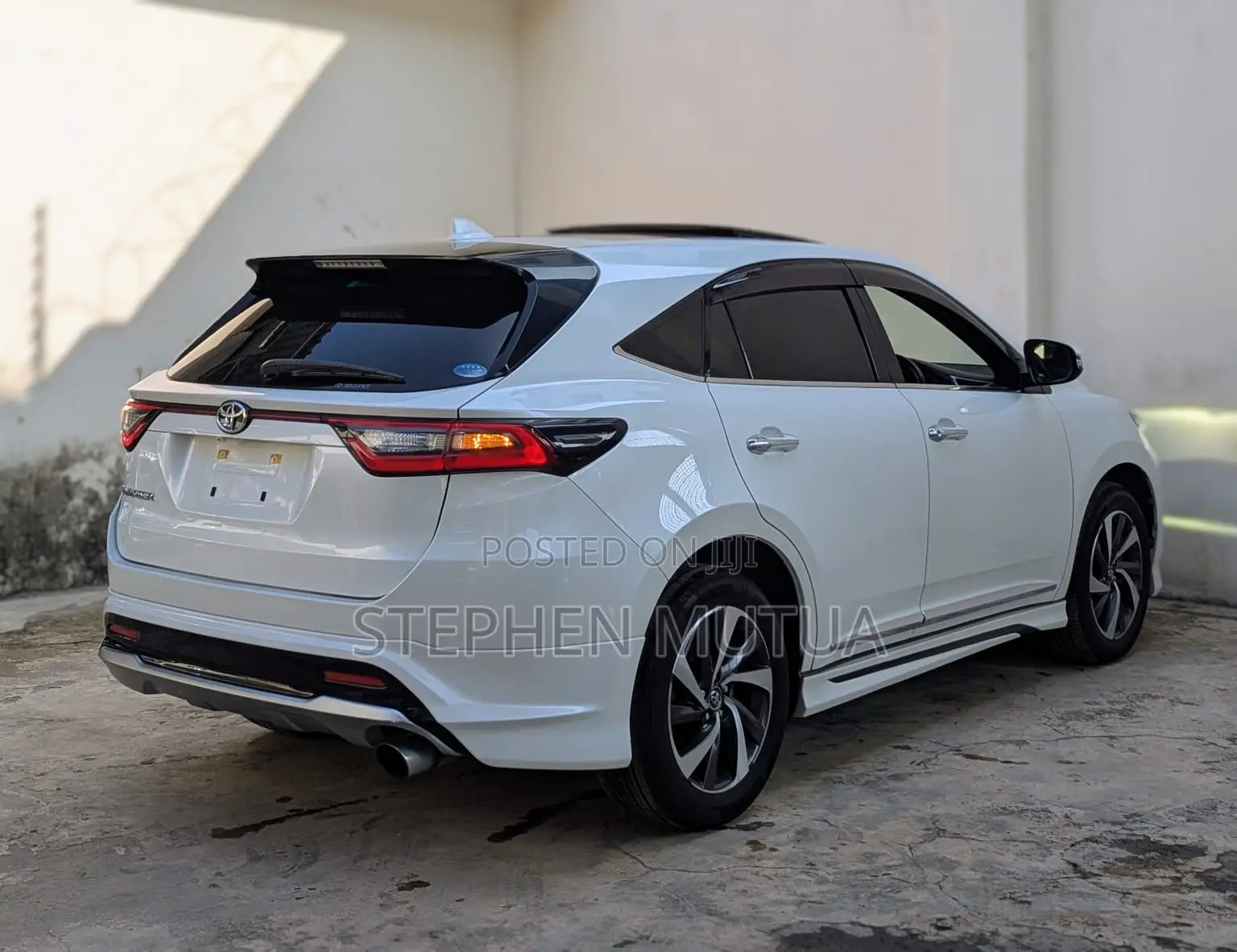 Toyota Harrier 2.0 Turbo 2019 White