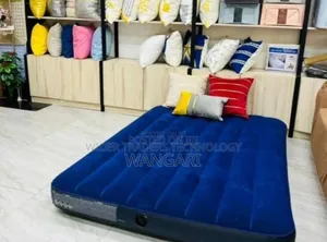 Colour Blue 3by6 Inflatable Mattress.