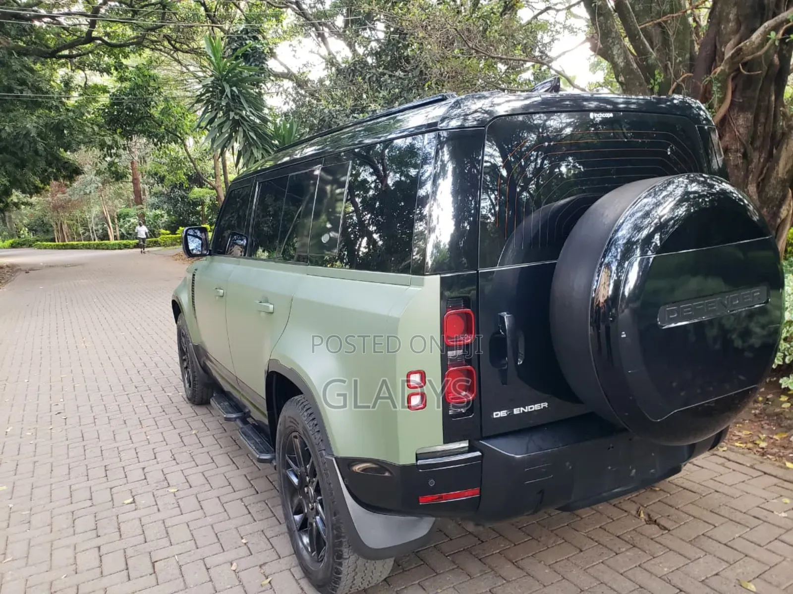 Land Rover Defender 2023 Green