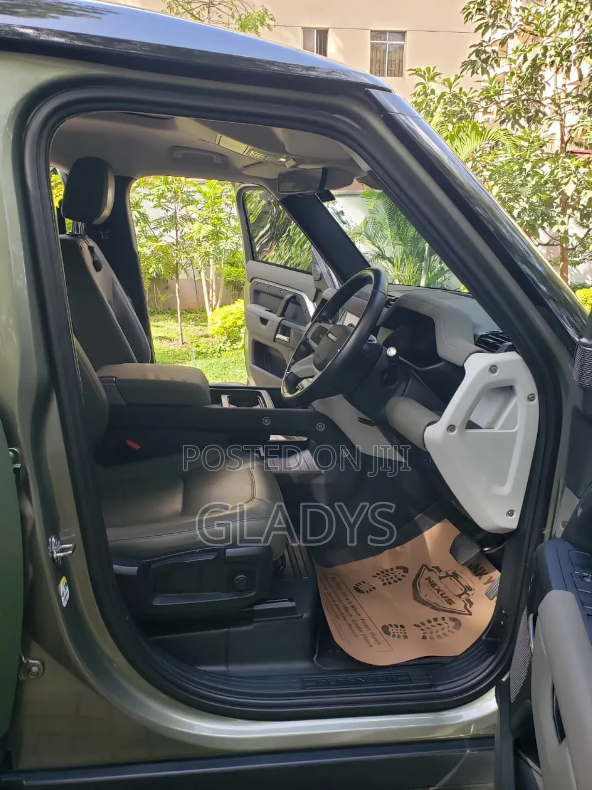 Land Rover Defender 2023 Green