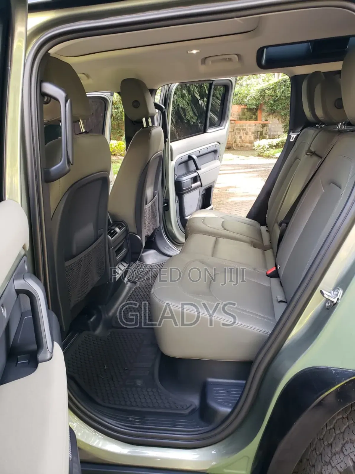 Land Rover Defender 2023 Green