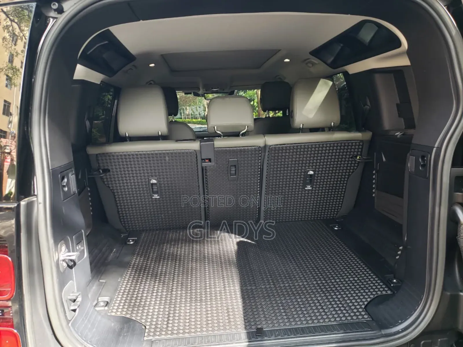 Land Rover Defender 2023 Green