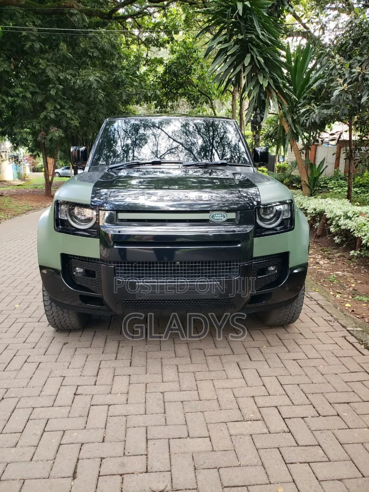 Land Rover Defender 2023 Green