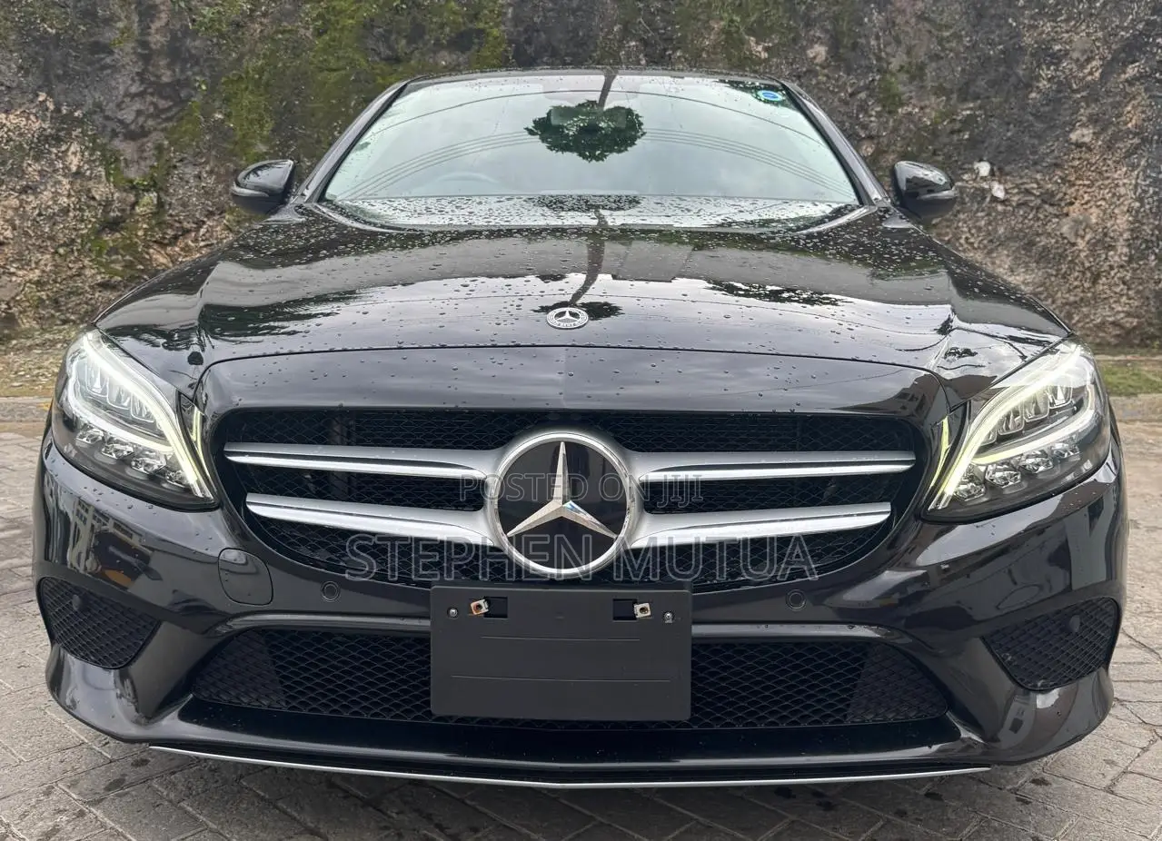 Mercedes-Benz C180 2018 Black