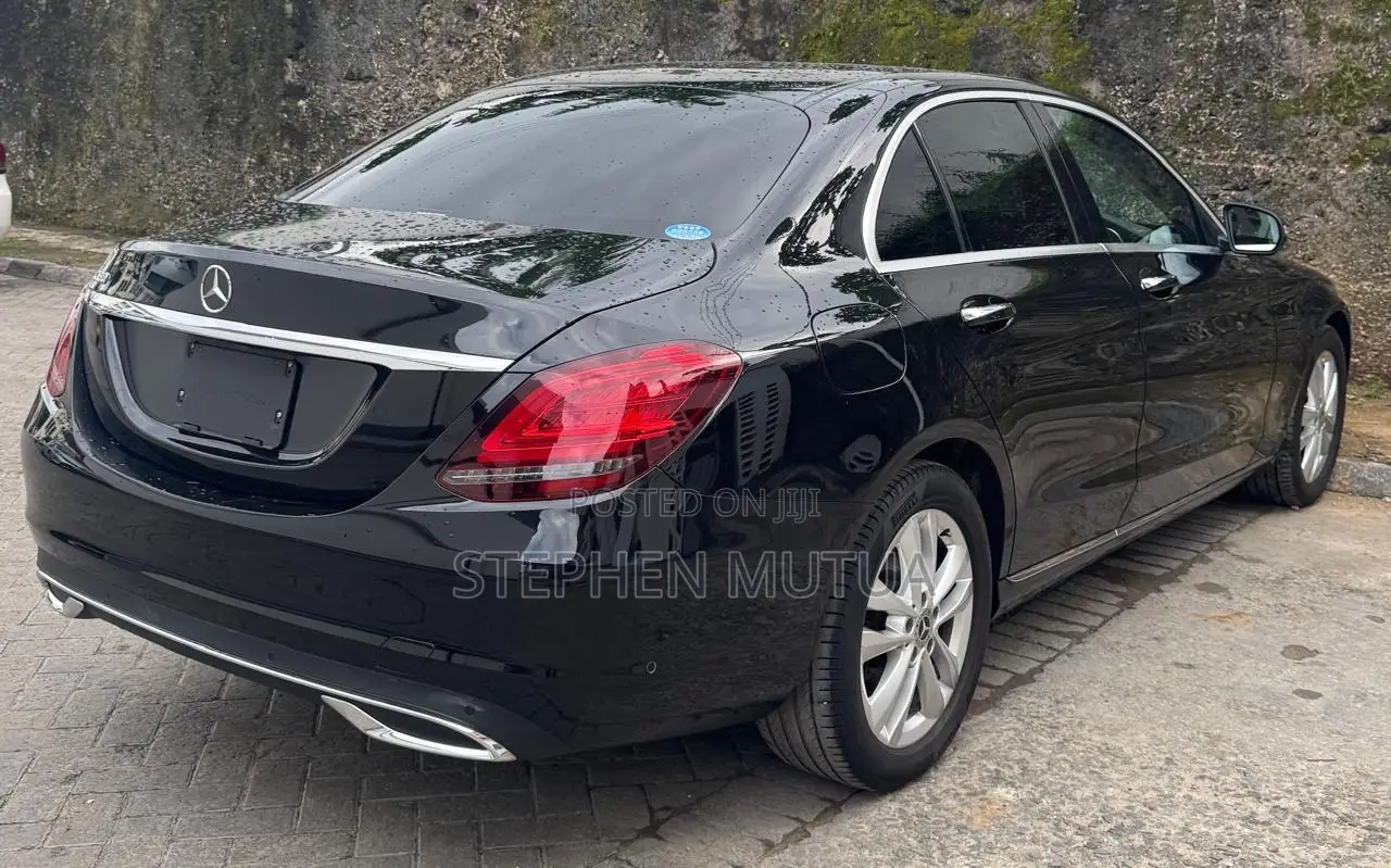 Mercedes-Benz C180 2018 Black