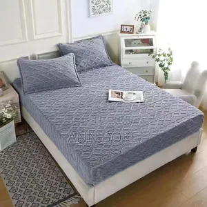  Jacquard Sherpa Fleece Blanket
 2pcs Pillow Cases
