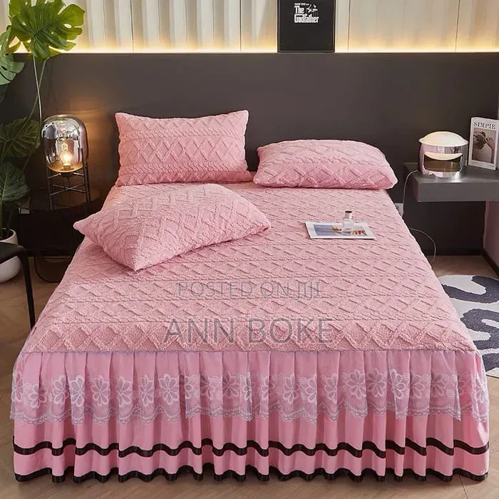 Luxurious Bed Spread 2 Pillow Cases 6×6