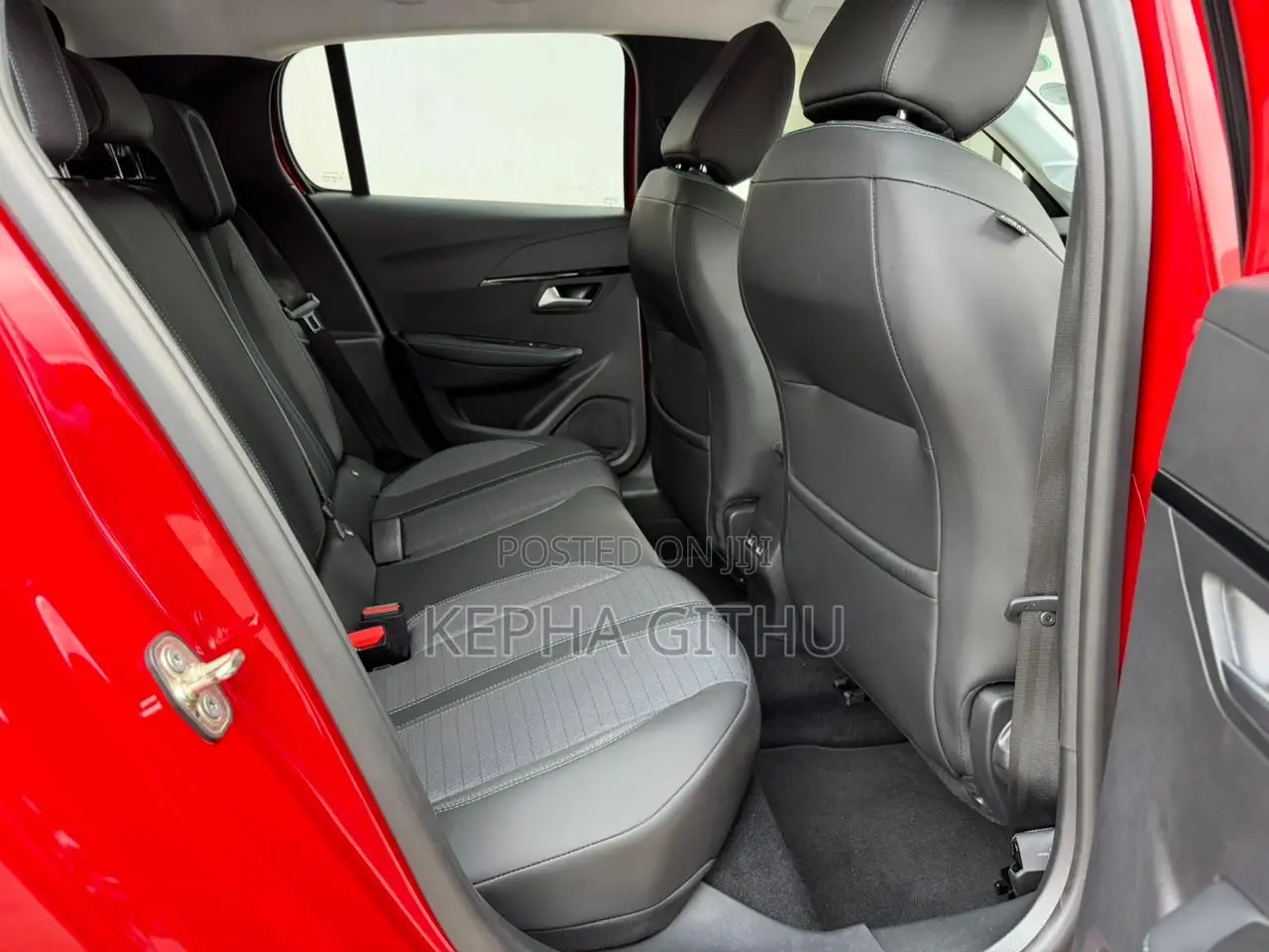 Peugeot 208 2020 Red
