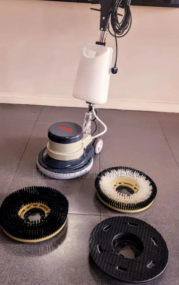 Am005 Astramilano Floor Scrubber With Brushes
