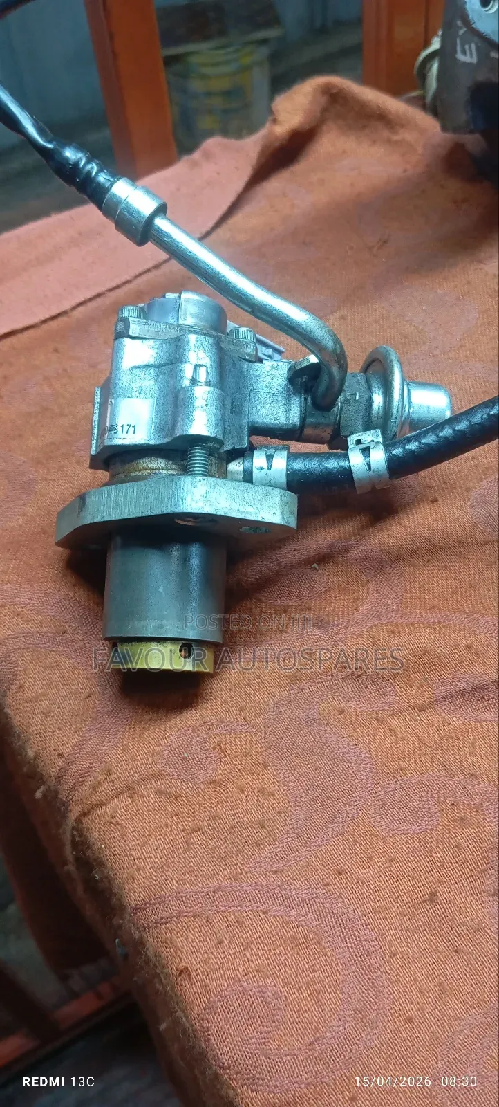 High Pleasure Fuel Pump for Mark X