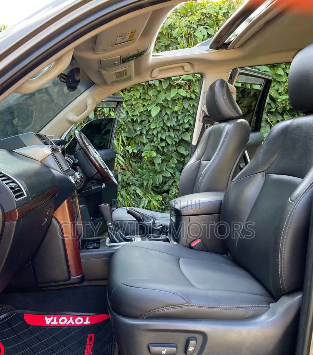 Toyota Land Cruiser Prado 2.8 D-4D 2016 Gray