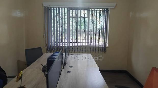 Office to Sublet - thumbnail 4