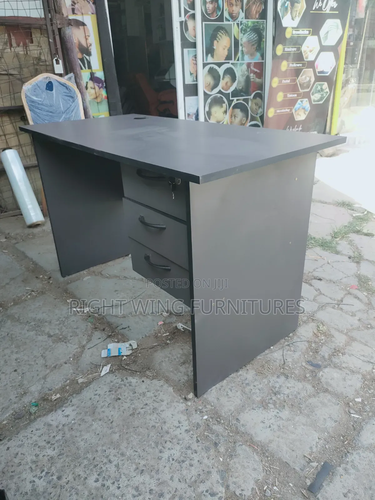 Well Design Office Desk 1.0m