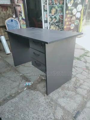 Well Design Office Desk 1.0m