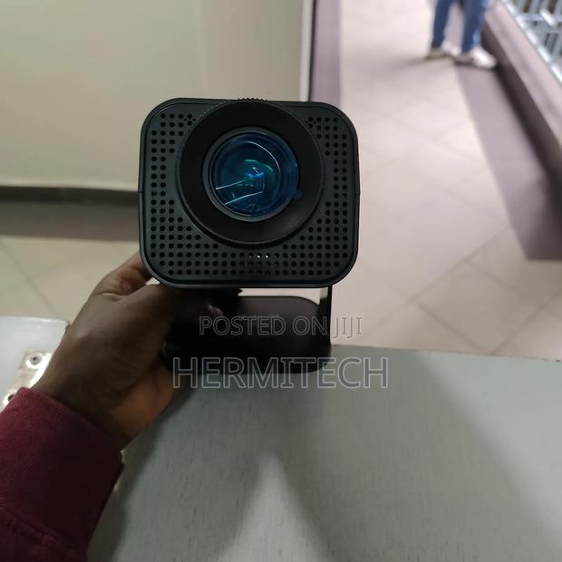 Hy320 Mini Projector Projectors for Home Use - main view
