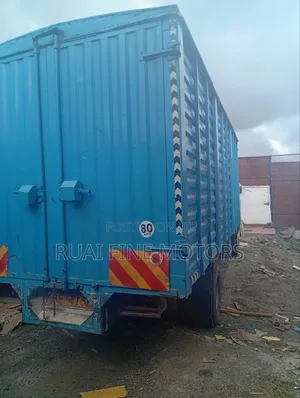 Mitsubishi Fuso 2009 White