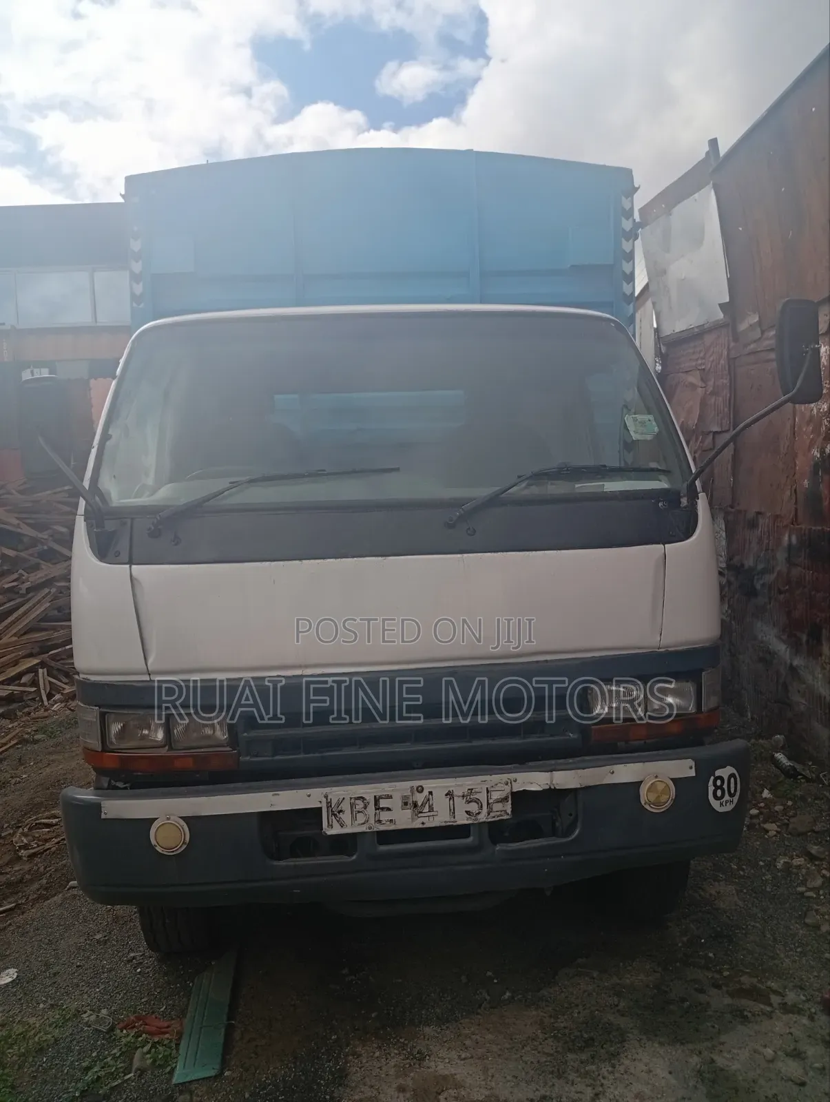 Mitsubishi Fuso 2009 White