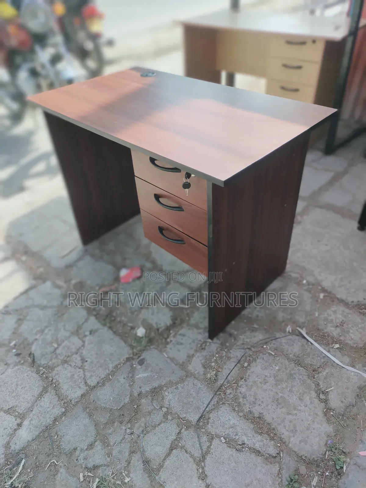 Advanced Desk Office Table