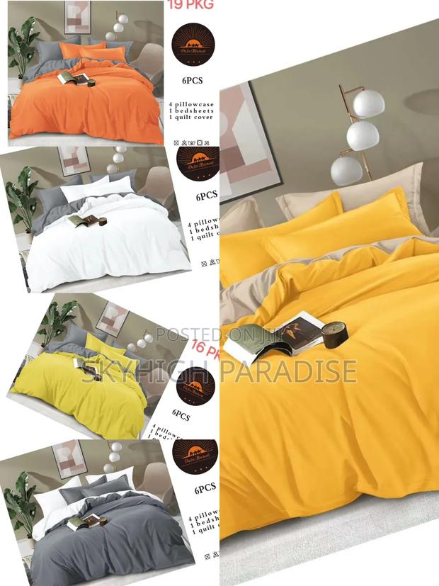 *2 Sided 100% Cotton Duvet Covers.*
Pillowcases: 4pc
Bedsheet: