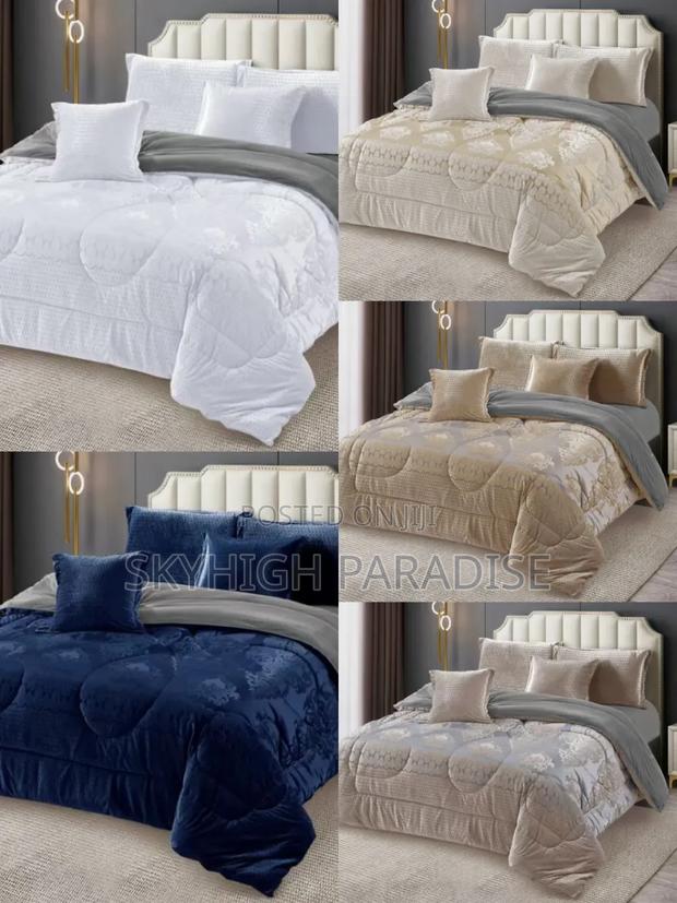 *Silk Duvets Available*
Bedsheet: 1pc
Pillowcases: 2pcs
Cushion Covers