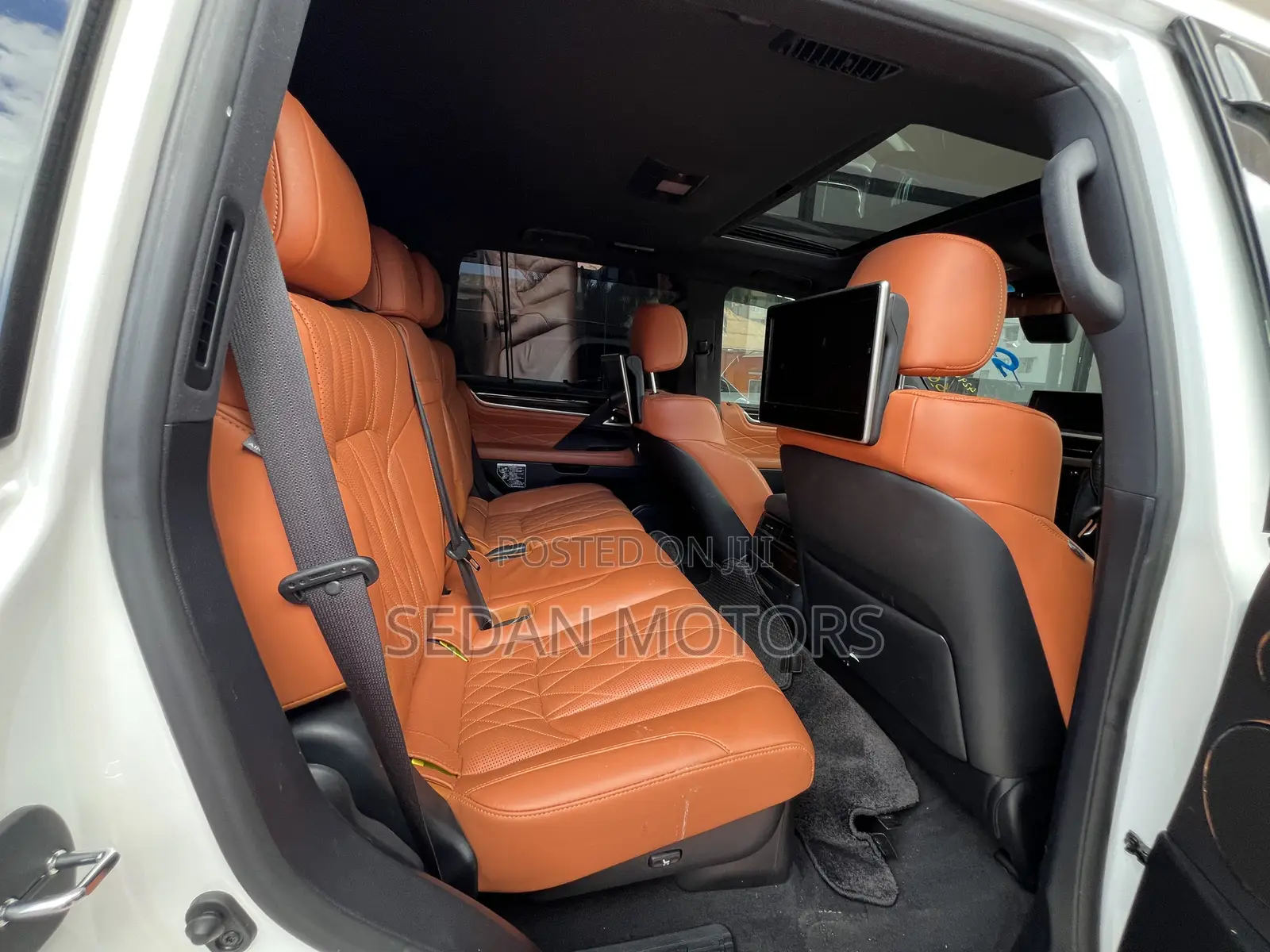Lexus LX 2020 Off white
