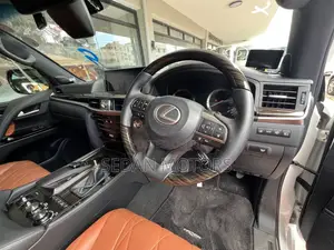 Lexus LX 2020 Off white