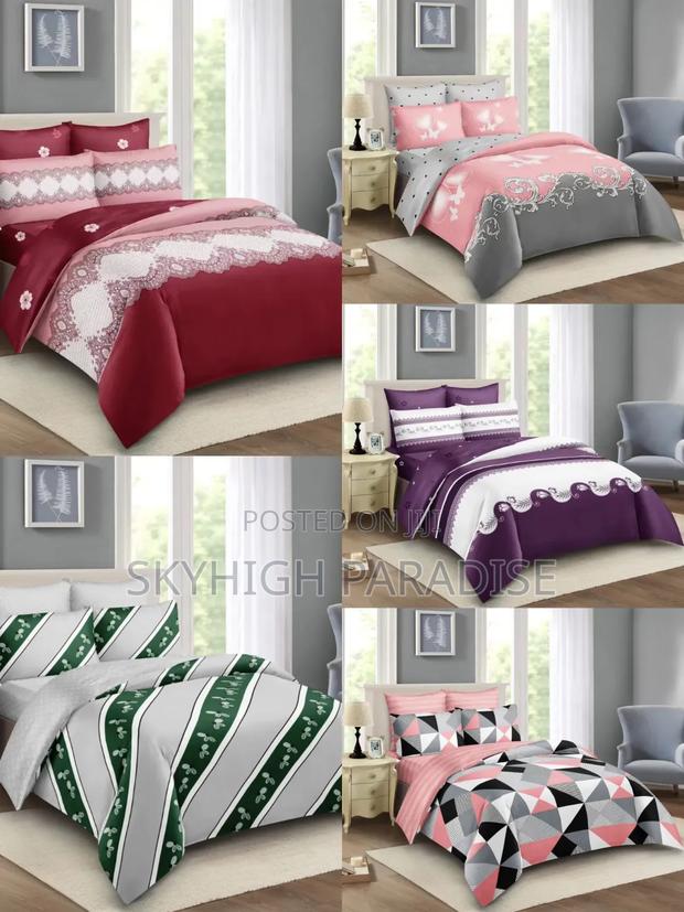 *Warm Cotton Binded Duvet.*
Size: 5x6
Pillowcases: 2pcs
Bedsheets: