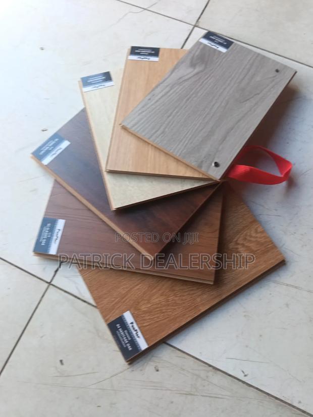 Laminate Flooring - thumbnail 2