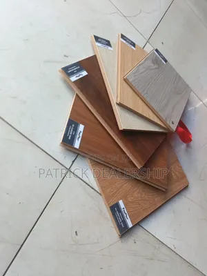 Classic Wood Laminate Flooring