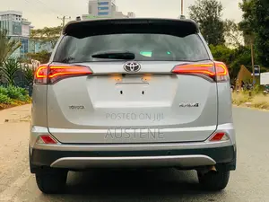 Toyota RAV4 2019 Silver