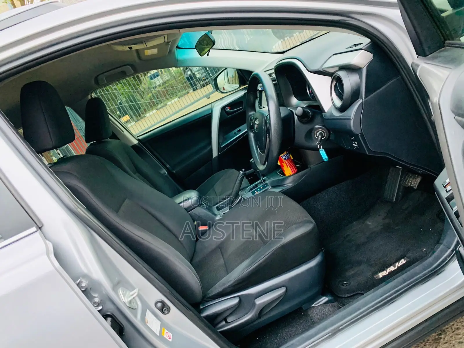 Toyota RAV4 2019 Silver