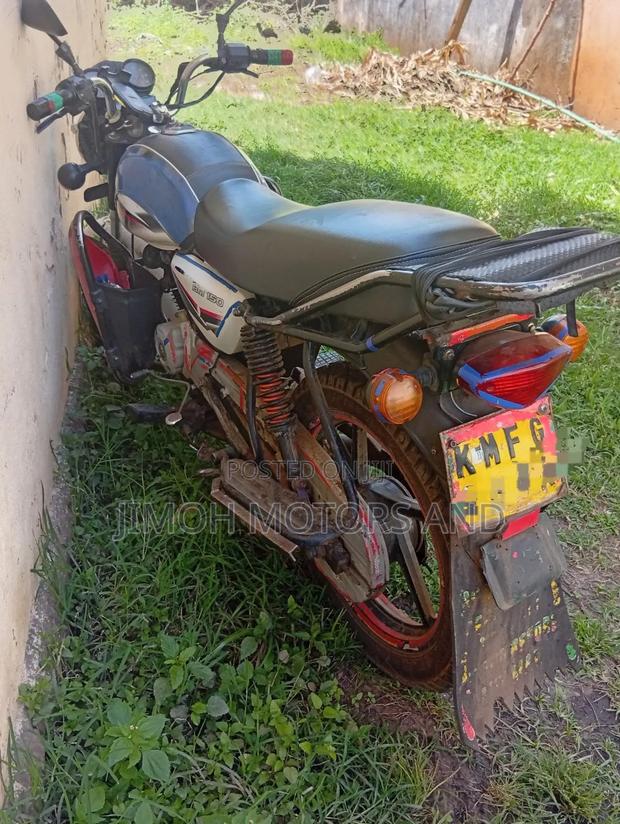 Bajaj Boxer 150 UG 2021 White - thumbnail 2