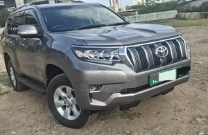 Toyota Land Cruiser Prado 2.8 2017 Gray