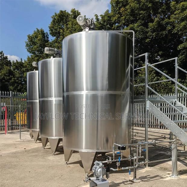 Commercial Stainless Steel Holding Tanks – Heavy Duty Storage Solution