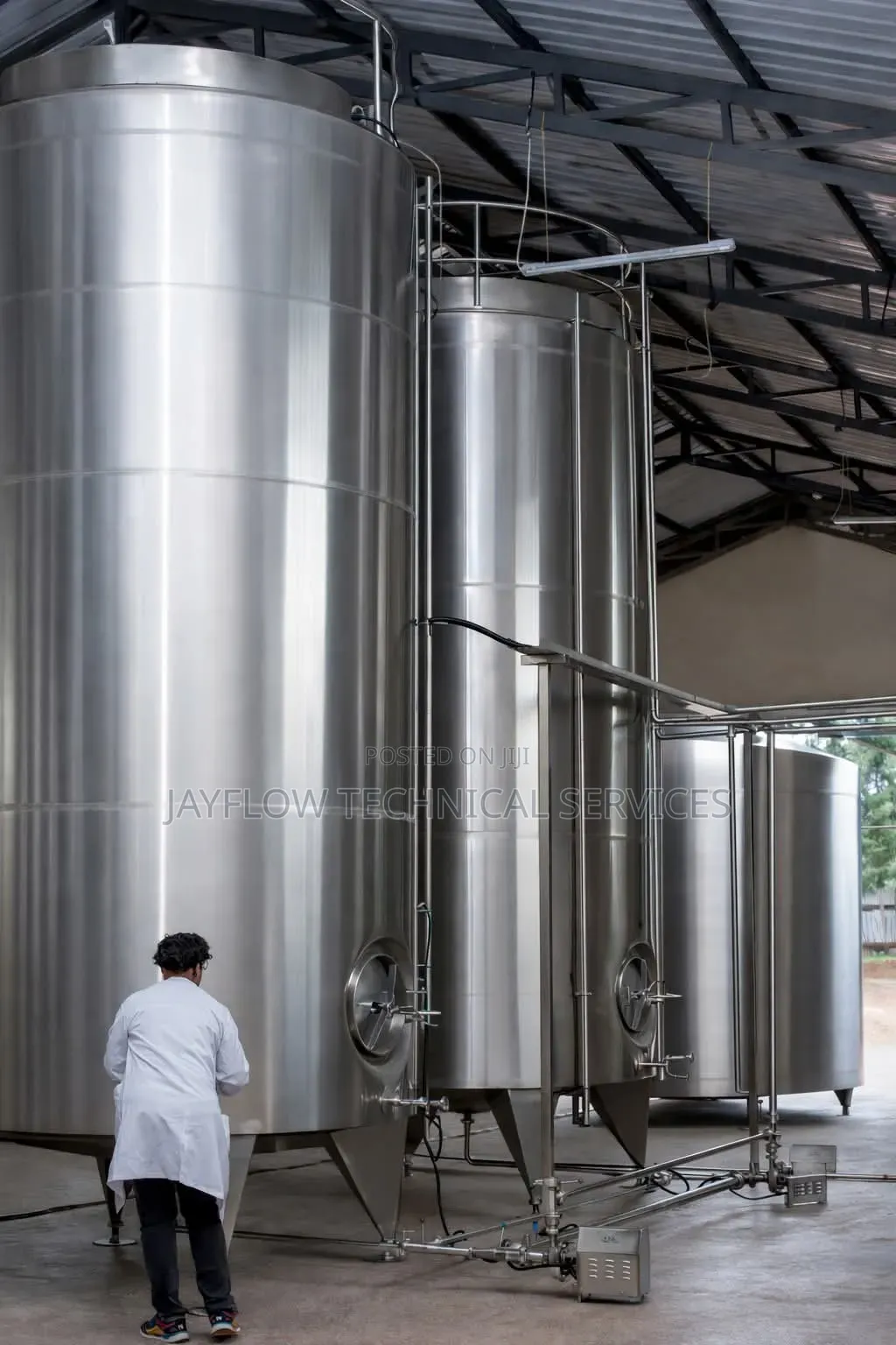 Commercial Stainless Steel Holding Tanks – Heavy Duty Storage Solution