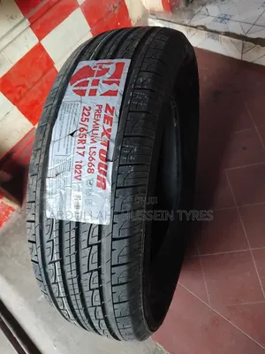 225/65 R17 Zextour 102v