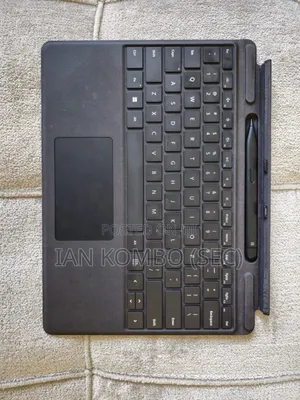 Laptop Microsoft Surface Pro 9 8GB Intel Core i5 SSD 256GB