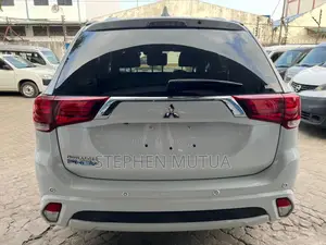 Mitsubishi Outlander 2.0 PHEV AWD 2019 White