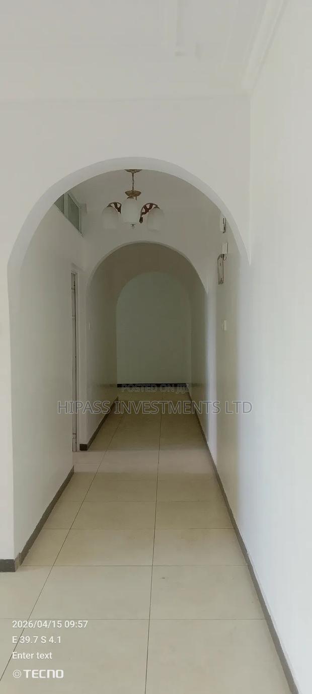 3bdrm Block of Flats in Ganjoni for rent