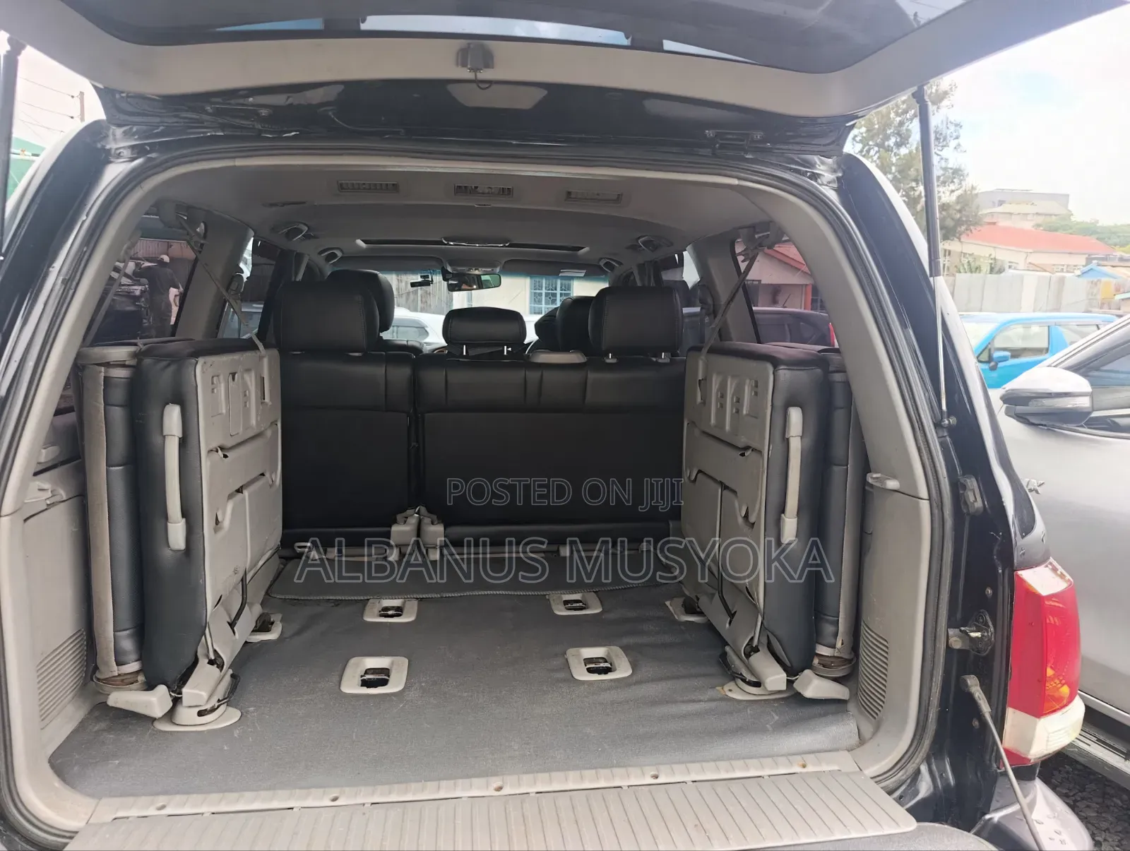 Toyota Land Cruiser 2004 Black