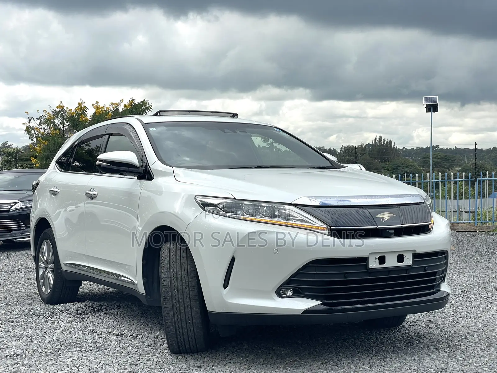 Toyota Harrier 2.0 2019 White
