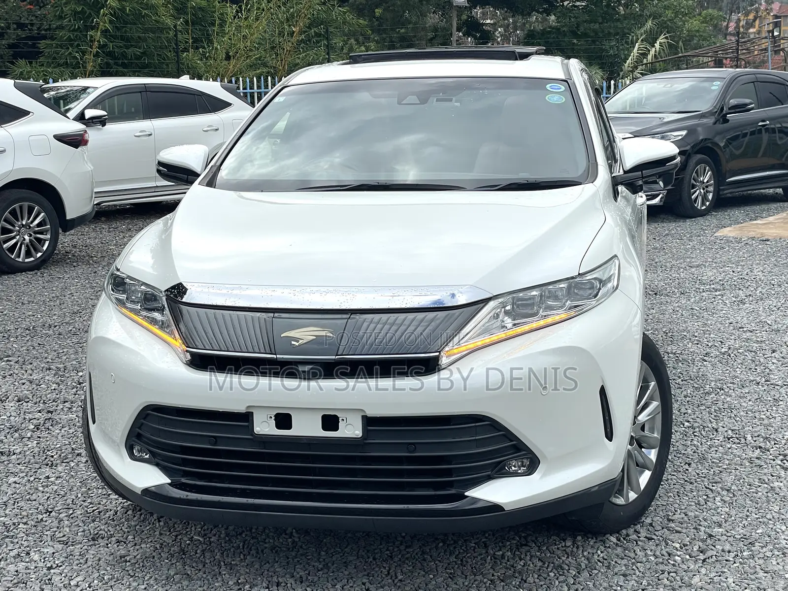 Toyota Harrier 2.0 2019 White