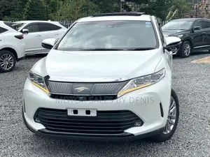 Toyota Harrier 2.0 2019 White